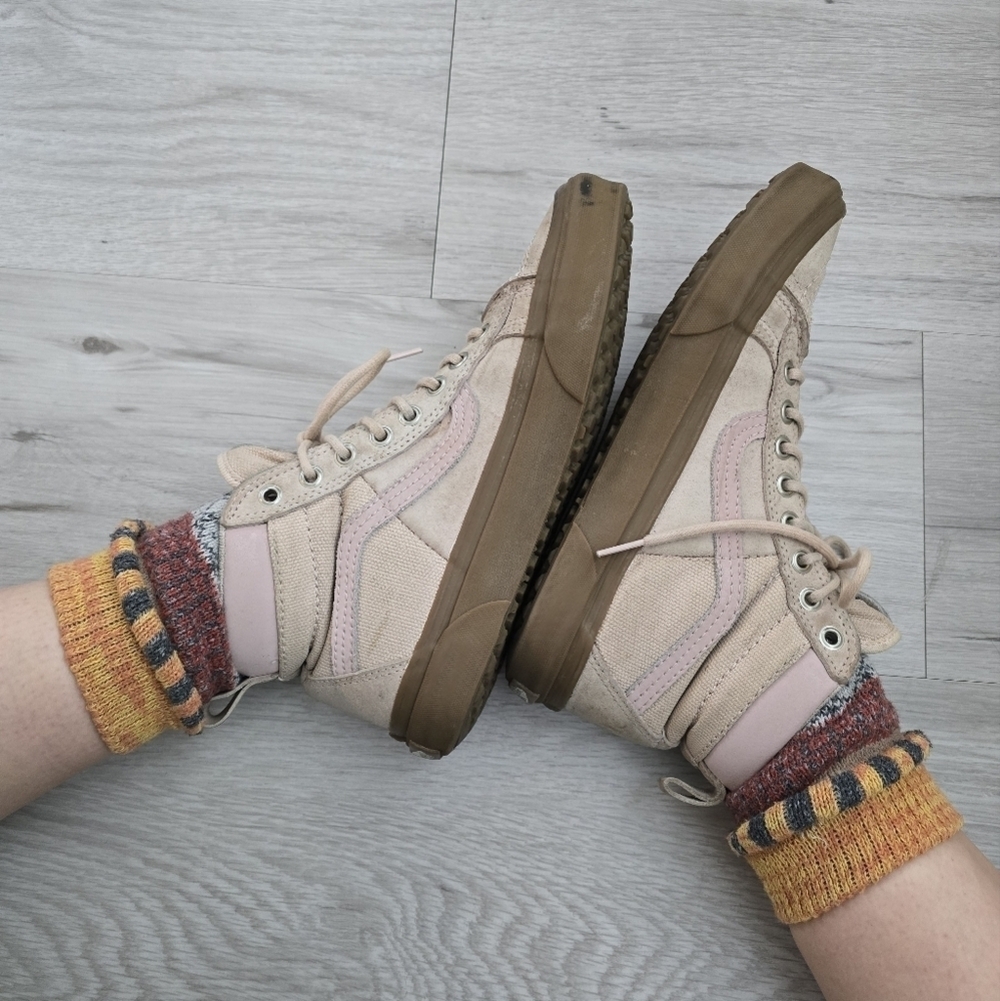 Vans | SK8-HI MTE pastel pink outdoor sporty gumsole sneakers | WMS 8 - Picture 11 of 15